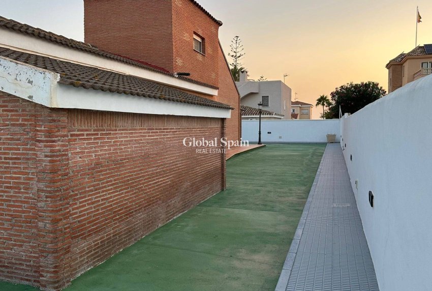 Venta - VILLA -
LA MANGA DEL MAR MENOR - Playa Principe