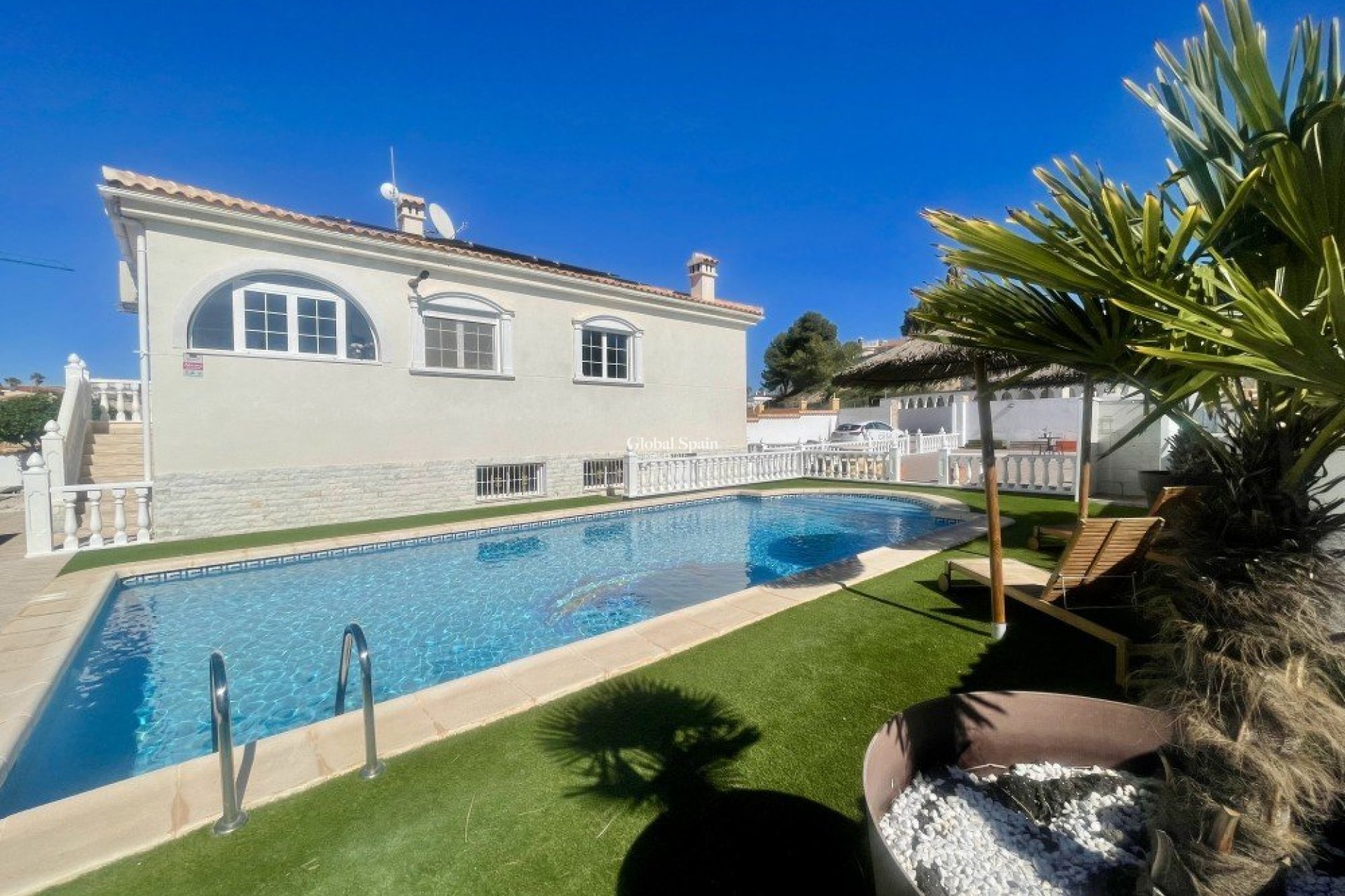 Venta - VILLA -
LA MARINA - Inland