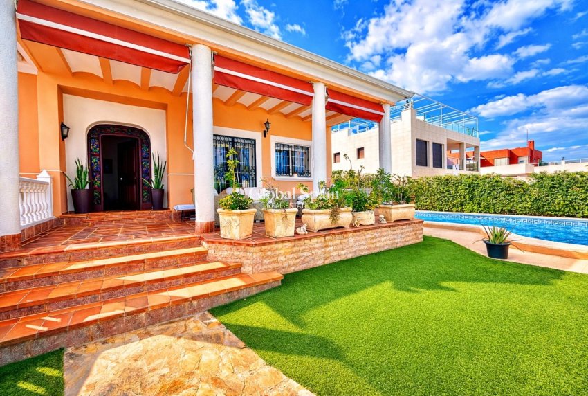 Venta - VILLA -
LA MATA - Costa Blanca