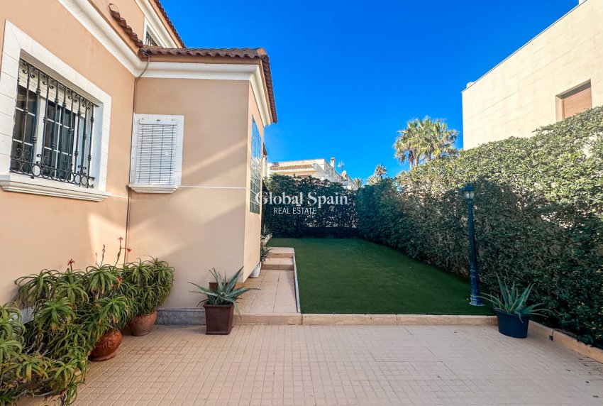 Venta - VILLA -
LA MATA