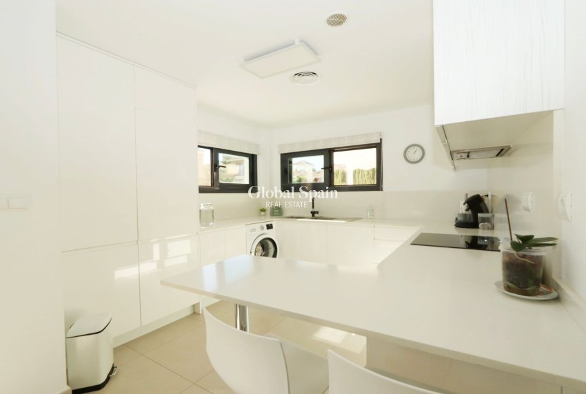 Venta - VILLA -
LA NUCÍA - Costa Blanca