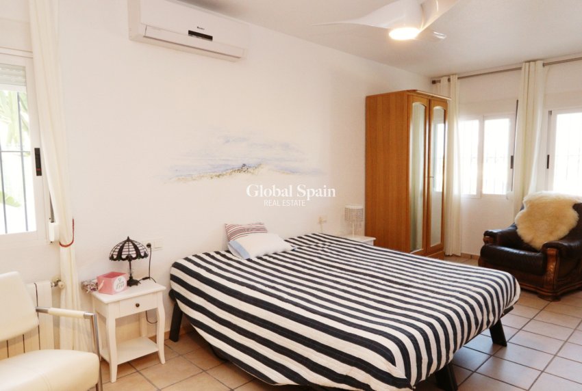 Venta - VILLA -
LA NUCÍA - Costa Blanca