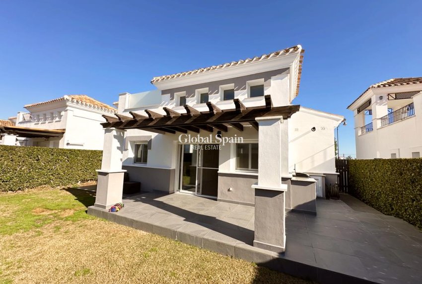 Venta - VILLA -
LA TORRE GOLF RESORT - Inland