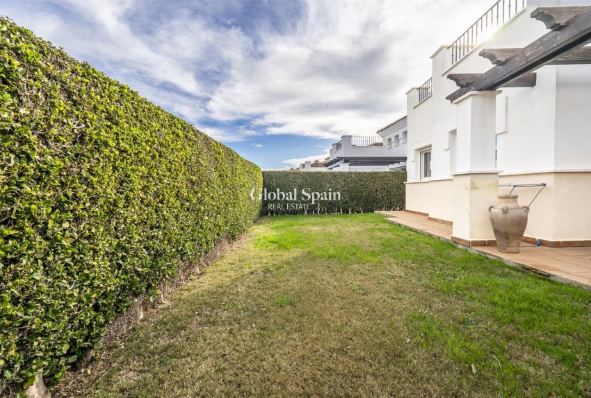Venta - VILLA -
LA TORRE GOLF RESORT - Inland