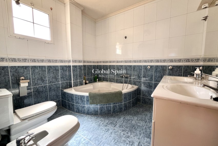 Venta - VILLA -
LA ZENIA - Costa Blanca