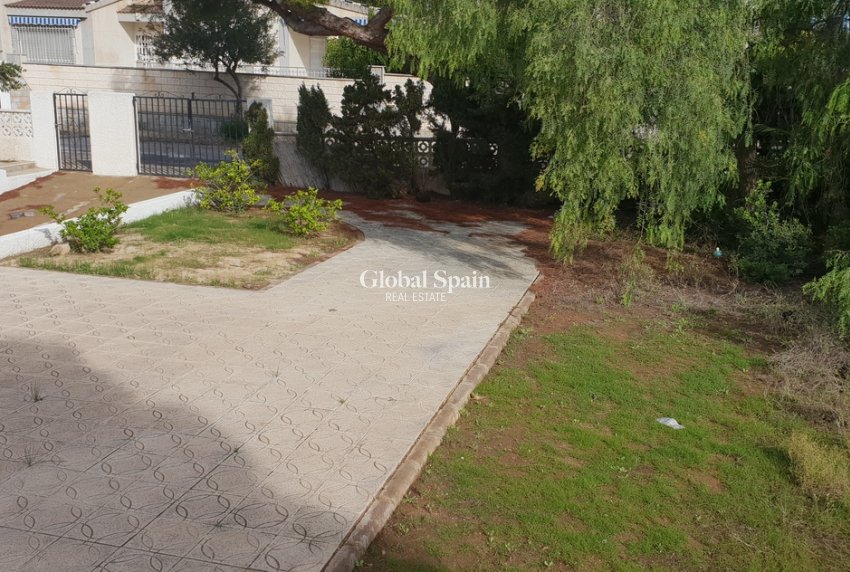 Venta - VILLA -
LA ZENIA - Costa Blanca