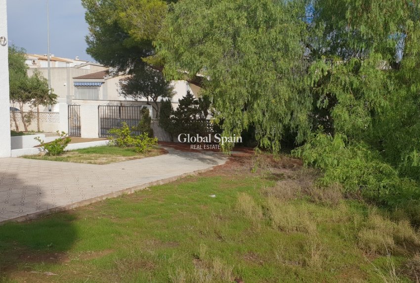 Venta - VILLA -
LA ZENIA - Costa Blanca