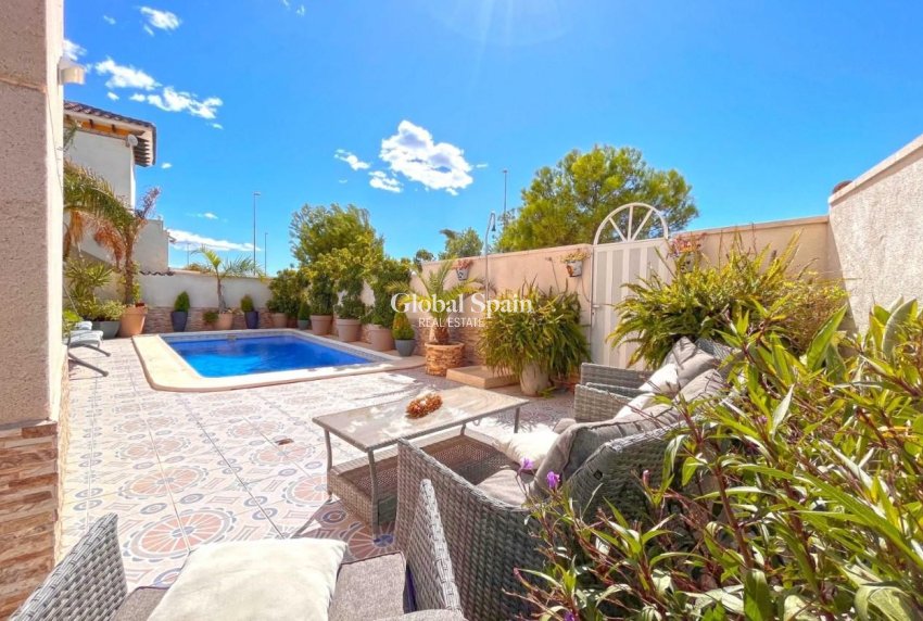 Venta - VILLA -
LA ZENIA - Costa Blanca