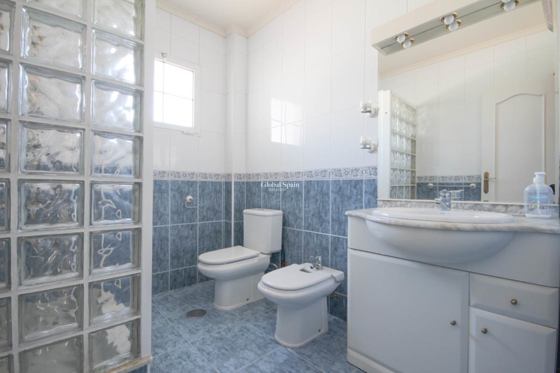 Venta - VILLA -
LA ZENIA - Costa Blanca