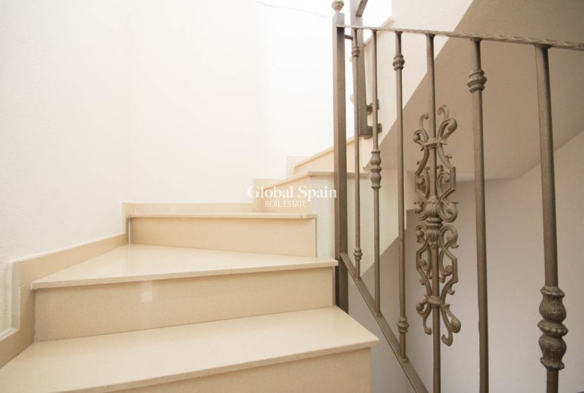 Venta - VILLA -
LA ZENIA - Costa Blanca