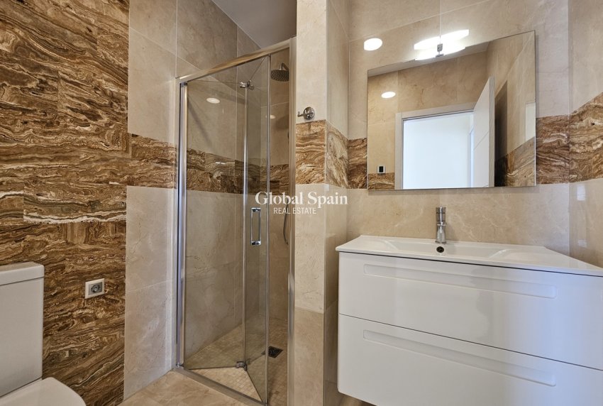 Venta - VILLA -
LA ZENIA - Costa Blanca