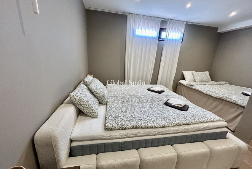 Venta - VILLA -
LA ZENIA - Costa Blanca