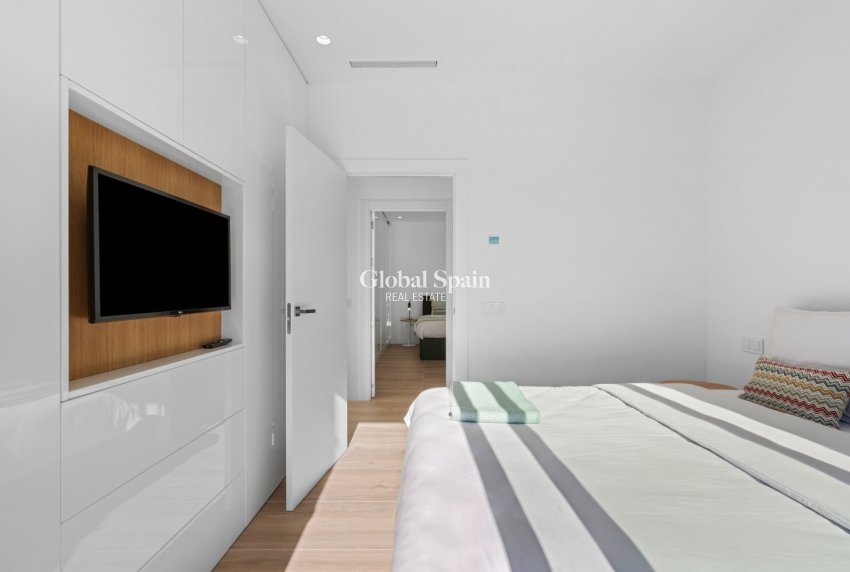 Venta - VILLA -
LAS COLINAS GOLF RESORT - Costa Blanca