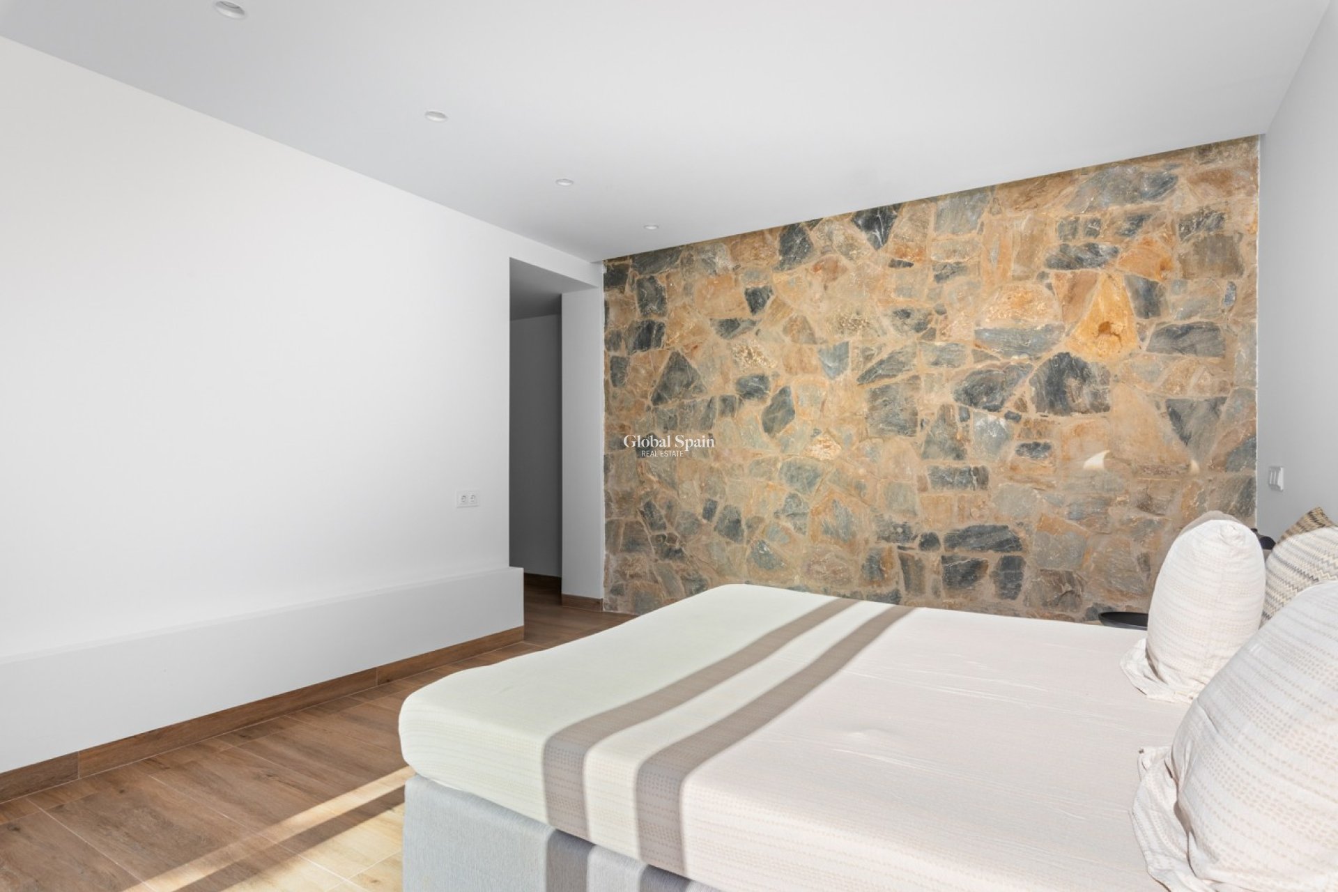 Venta - VILLA -
LAS COLINAS GOLF RESORT - Costa Blanca