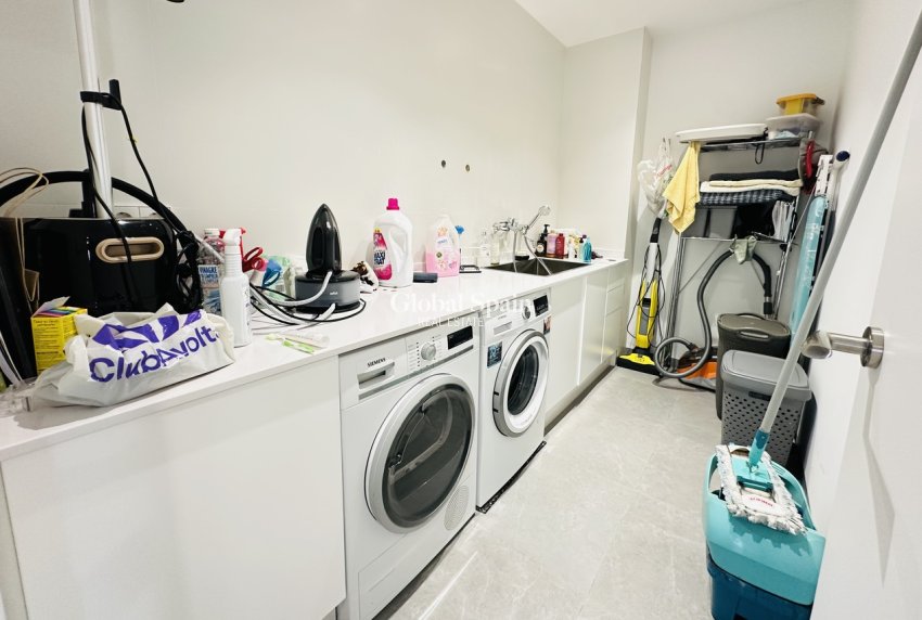 Venta - VILLA -
LAS COLINAS GOLF RESORT - Costa Blanca