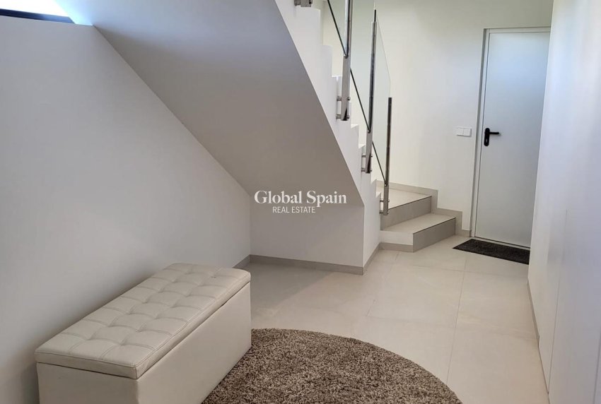 Venta - VILLA -
LAS COLINAS GOLF RESORT - Costa Blanca