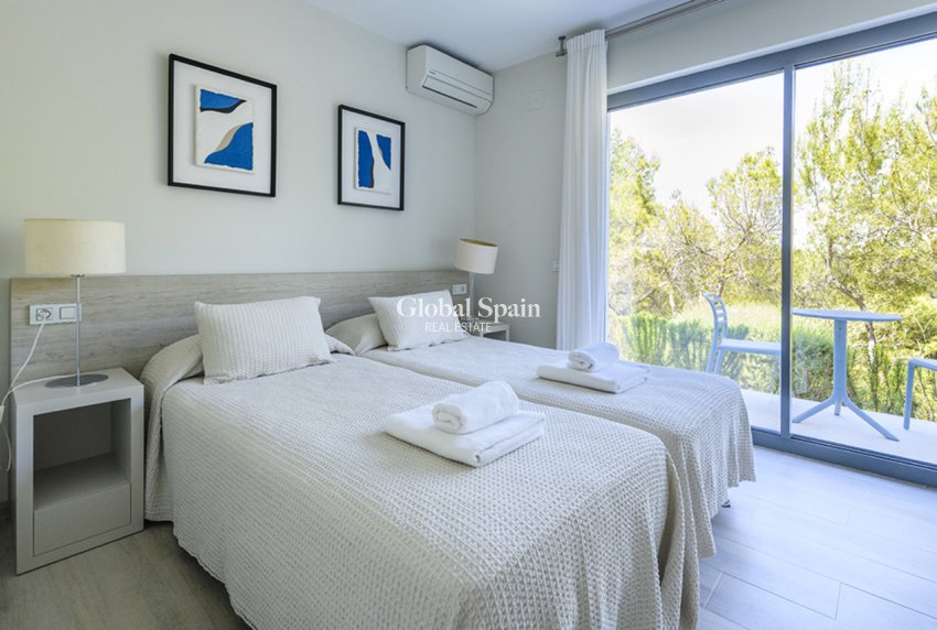 Venta - VILLA -
LAS COLINAS GOLF RESORT - Costa Blanca