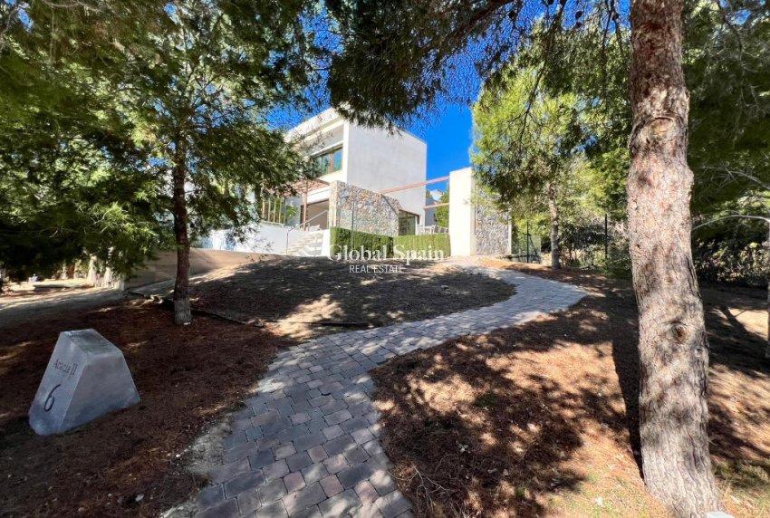 Venta - Villa -
LAS COLINAS GOLF RESORT - Las Colinas Golf