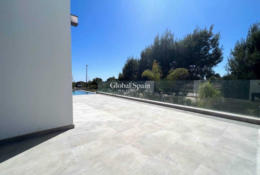 Venta - Villa -
LAS COLINAS GOLF RESORT - Las Colinas Golf