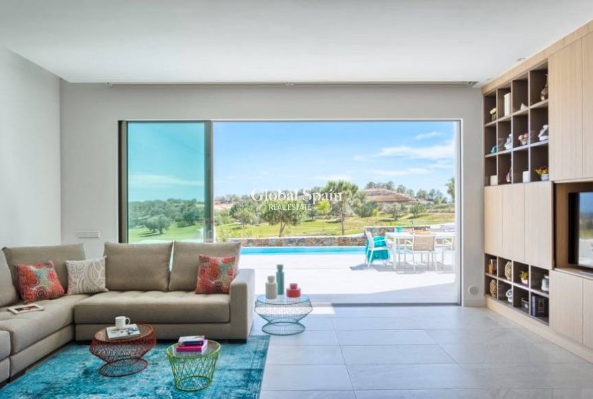 Venta - Villa -
LAS COLINAS GOLF RESORT - Las Colinas Golf