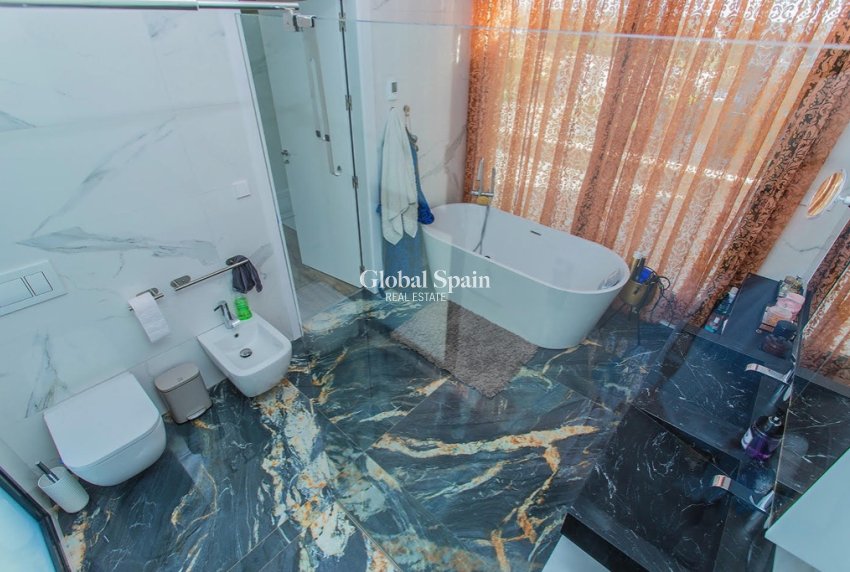 Venta - Villa -
LAS COLINAS GOLF RESORT - Las Colinas Golf