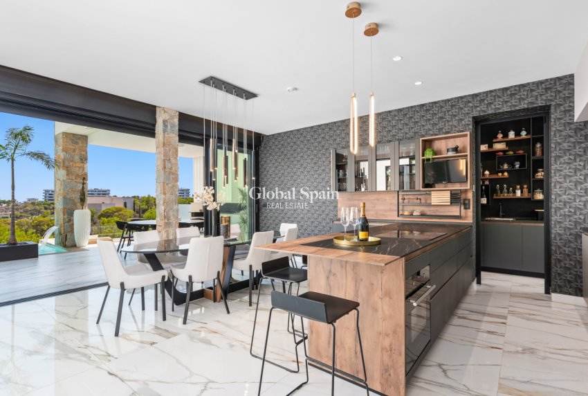 Venta - VILLA -
LAS COLINAS GOLF RESORT - Las Colinas Golf