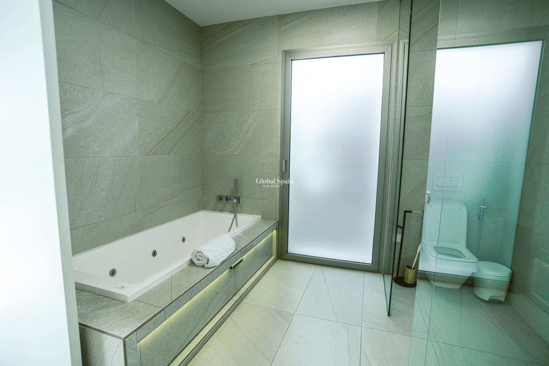 Venta - VILLA -
LAS COLINAS GOLF RESORT