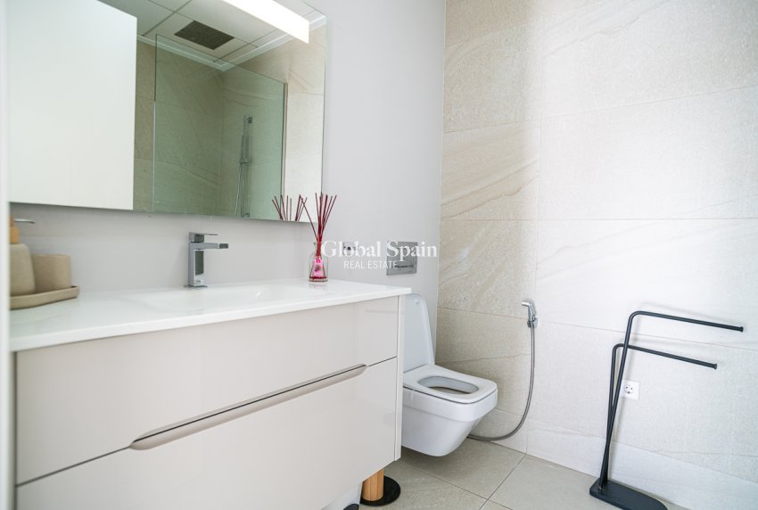 Venta - VILLA -
LAS COLINAS GOLF RESORT