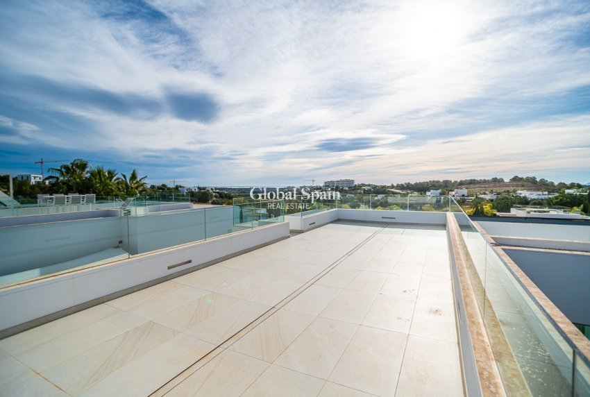 Venta - VILLA -
LAS COLINAS GOLF RESORT