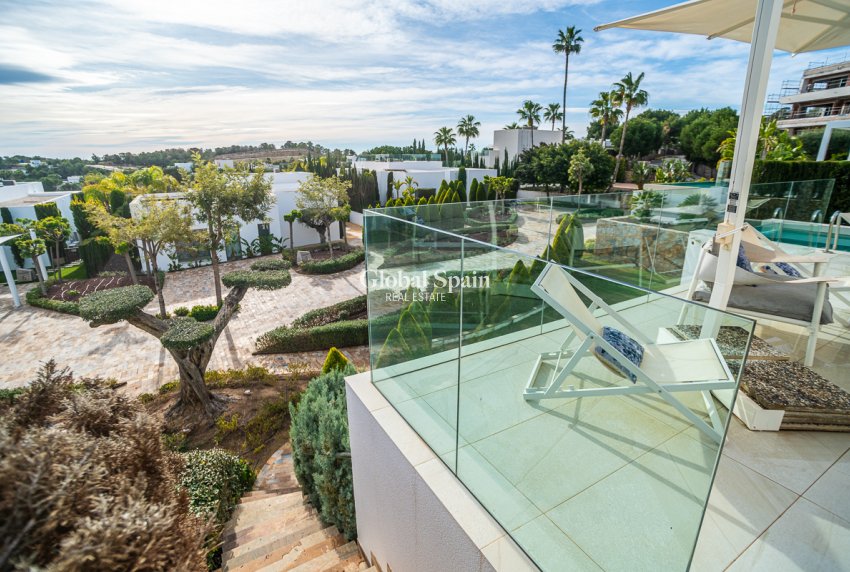 Venta - VILLA -
LAS COLINAS GOLF RESORT