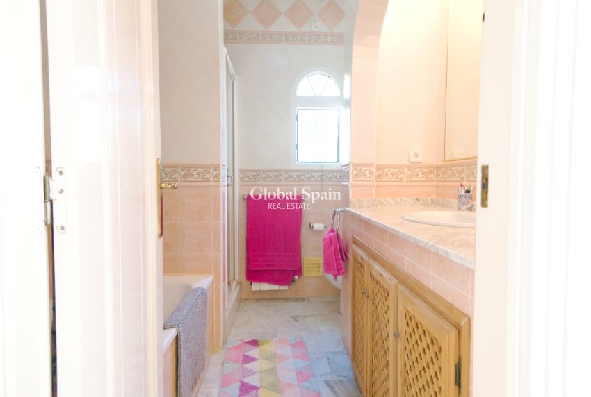 Venta - VILLA -
LAS RAMBLAS GOLF - Costa Blanca