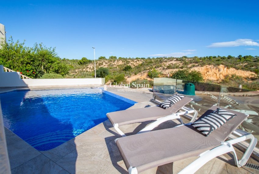 Venta - Villa -
Las Ramblas