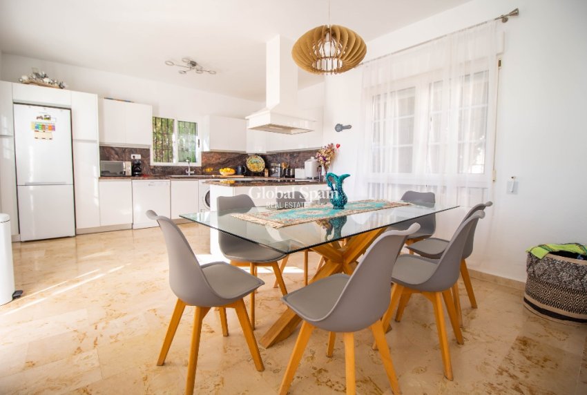 Venta - Villa -
Las Ramblas