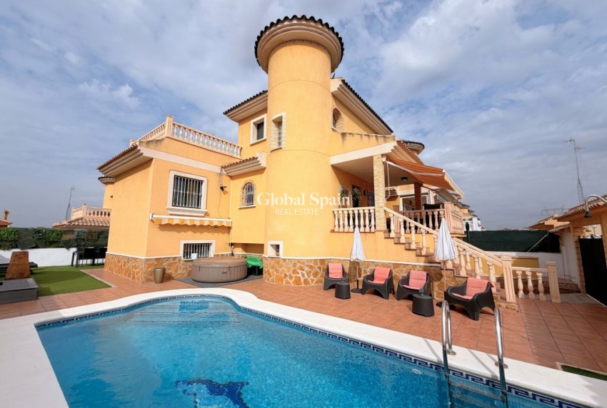 Venta - VILLA -
LO CRISPÍN - Inland
