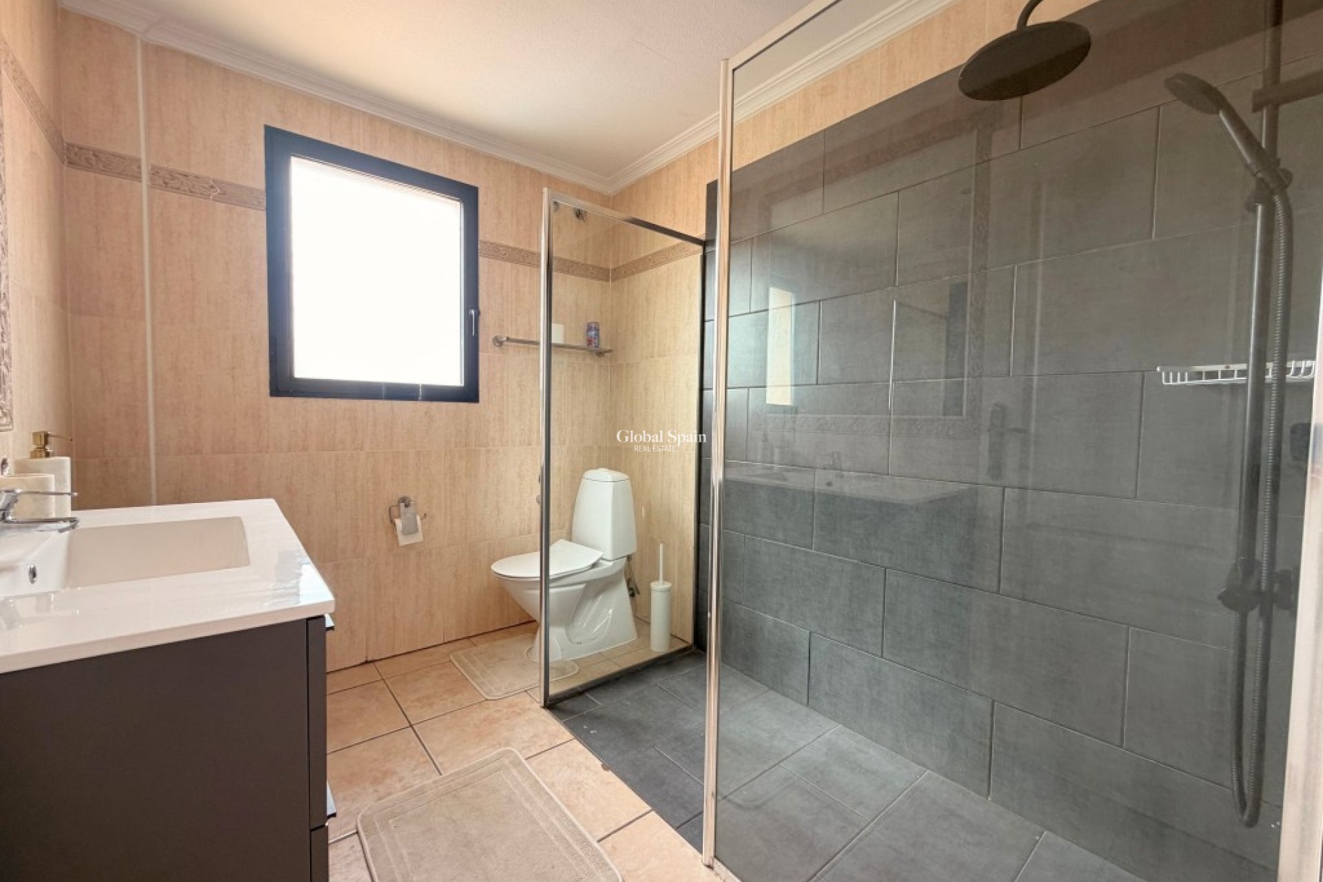 Venta - VILLA -
LO CRISPÍN - Inland
