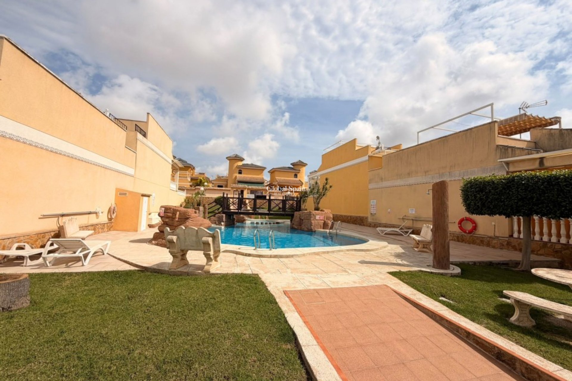 Venta - VILLA -
LO CRISPÍN - Inland