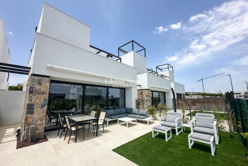 Venta - VILLA -
LOS ALCÁZARES - Dolores De Pacheco-santa Rosalía