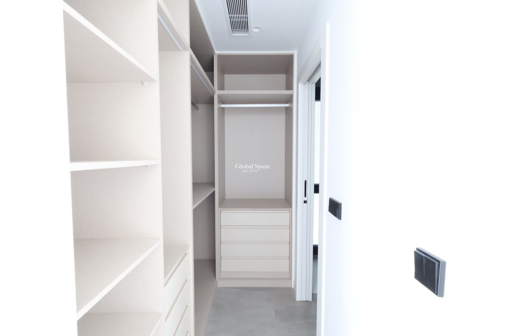 Venta - Villa -
LOS ALCÁZARES