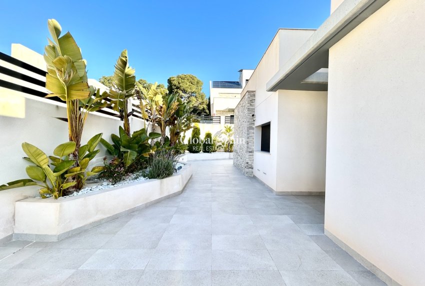 Venta - VILLA -
LOS BALCONES - LOS ALTOS - Costa Blanca
