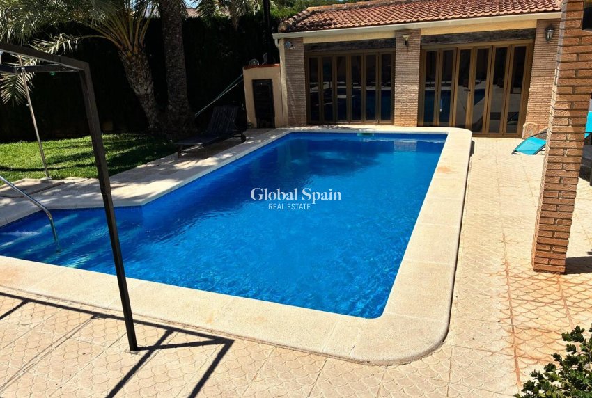 Venta - VILLA -
LOS BALCONES - LOS ALTOS - Costa Blanca