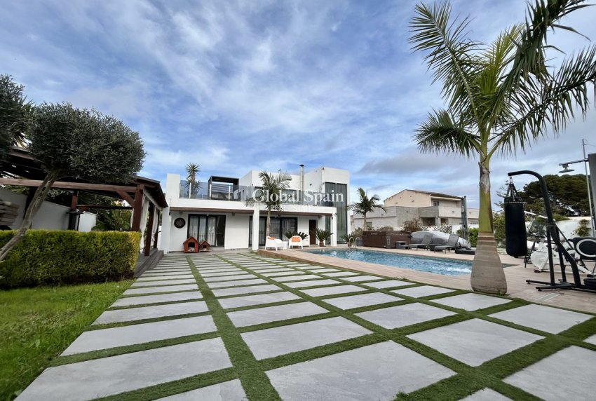 Venta - VILLA -
LOS BALCONES - LOS ALTOS - Costa Blanca