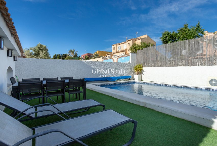 Venta - VILLA -
LOS BALCONES - LOS ALTOS - Costa Blanca