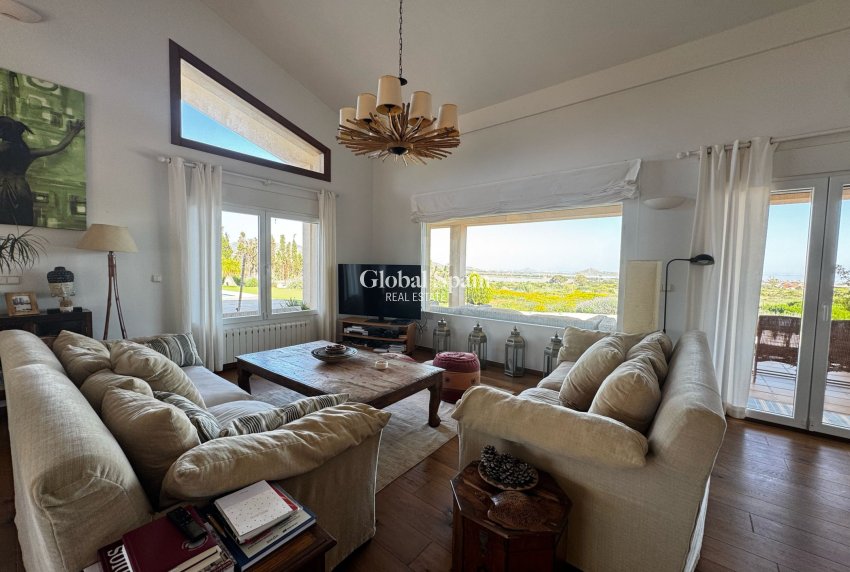 Venta - VILLA -
LOS BELONES - Inland