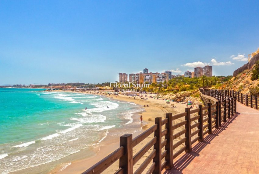 Venta - VILLA -
LOS DOLSES - Inland