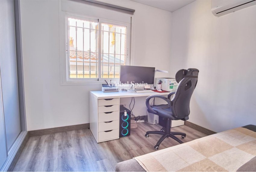 Venta - VILLA -
LOS MONTESINOS - Costa Blanca