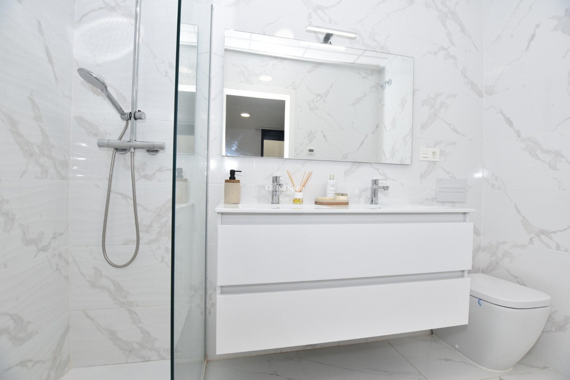 Venta - VILLA -
LOS MONTESINOS - Costa Blanca