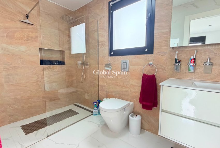 Venta - VILLA -
LOS MONTESINOS - Costa Blanca