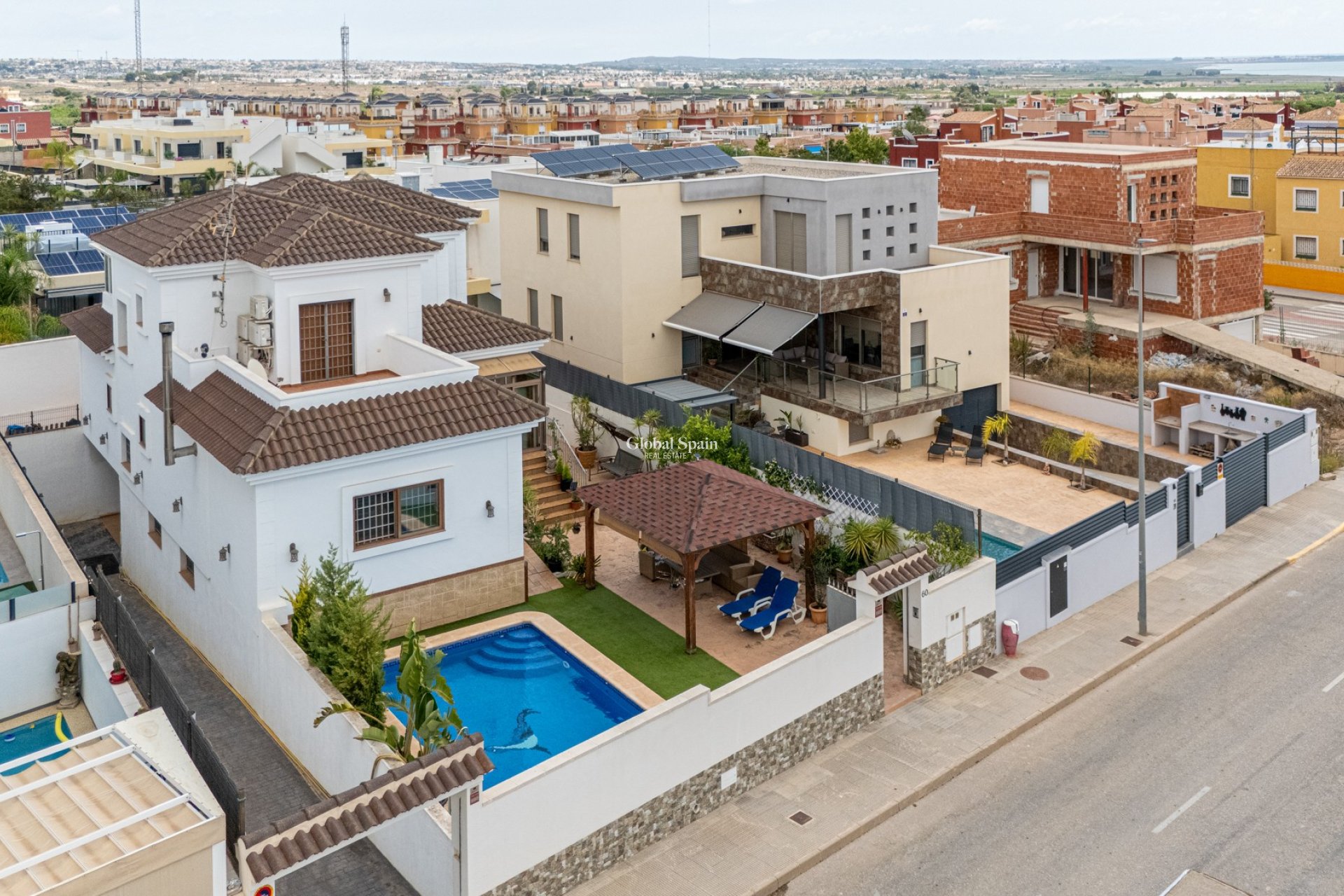 Venta - VILLA -
LOS MONTESINOS - Costa Blanca