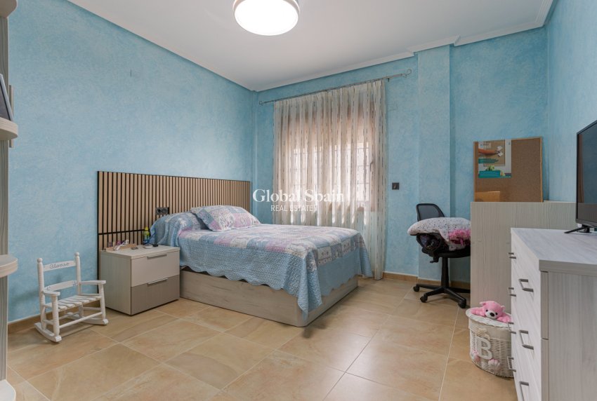 Venta - VILLA -
LOS MONTESINOS - Costa Blanca