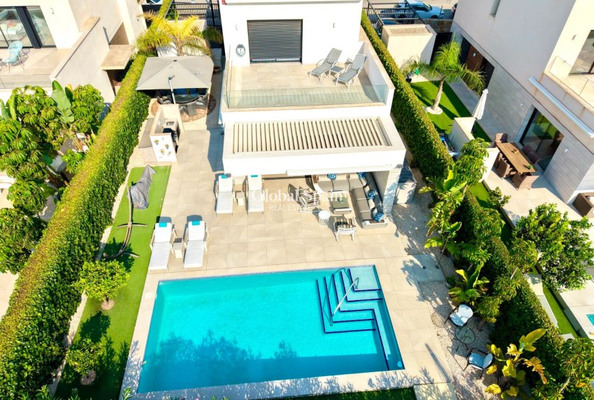 Venta - VILLA -
LOS MONTESINOS - Costa Blanca